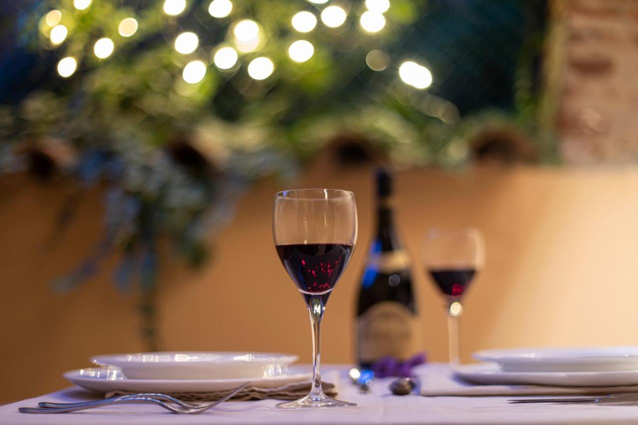 Luxury Suite In The Center I Private Patio & Kitchen Μπολόνια Εξωτερικό φωτογραφία